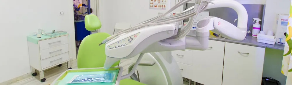 CLINICA DENTAL DRA M.ª CARMEN CAMACHO ZAPATA